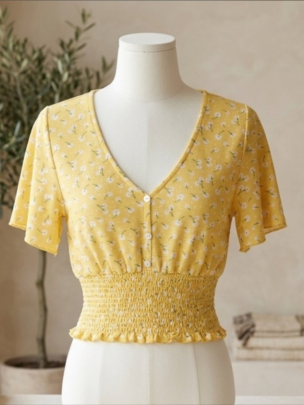 Yellow Daisy Floral Crop Top Smocked Waist Flutter Sleeve V-Neck Small